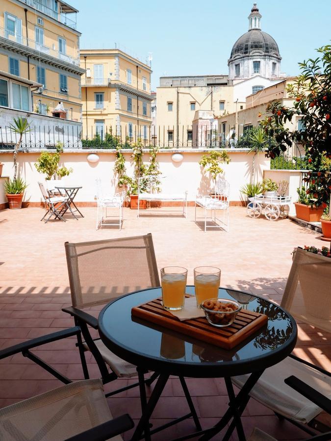 B&B Palazzo Mirelli Napoli Exterior foto